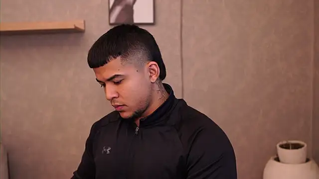 Thiago Valente online show from April 2026 01:39:01 PM