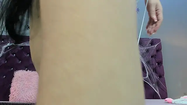 RedAngel1- online show from October 2025 12:39:02 PM