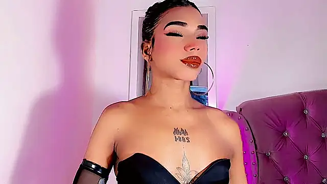 LADY-HOT-SEXY- online show from May 2026 04:32:02 AM