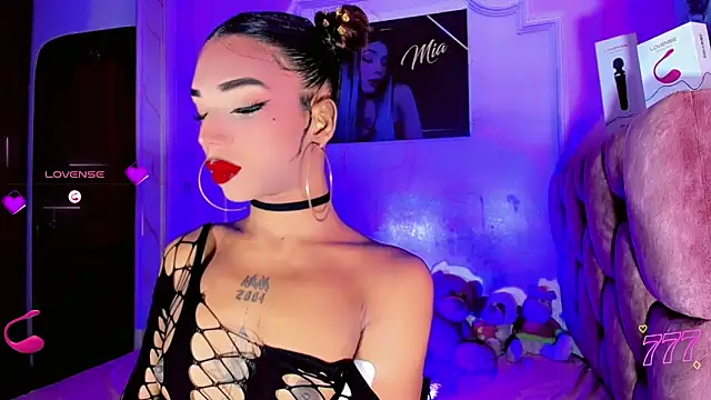 LADY-HOT-SEXY- online show from June 2026 12:52:02 AM
