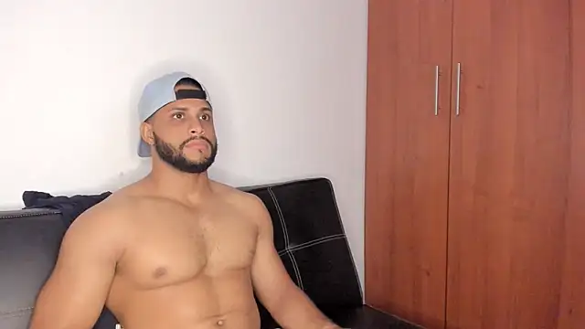 Pier Simons online show from November 2025 11:42:02 AM