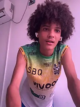 Max Rain online show from October 2025 05:35:02 PM