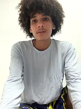 Max Rain online show from November 2025 12:23:01 AM