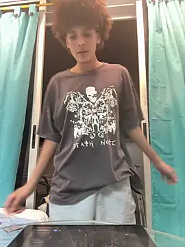 Max Rain online show from July 2026 02:05:17 AM