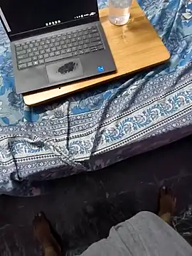 tamilnomad69 online show from October 2025 11:25:01 AM