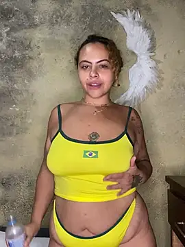 Snapshot of Chloe_Leaozinho chatting on April 2026 12:42:02 PM Chloe Leaozinho online show from April 2026 12:42:02 PM