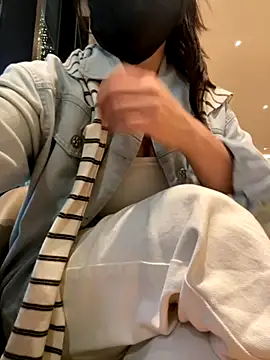 xiao-mo520 online show from November 2025 10:39:02 AM