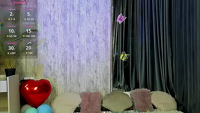 Maya Collins  online show from March 2026 07:53:02 PM