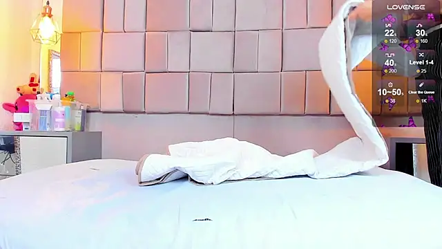 antoneella jones online show from December 2025 12:44:02 PM