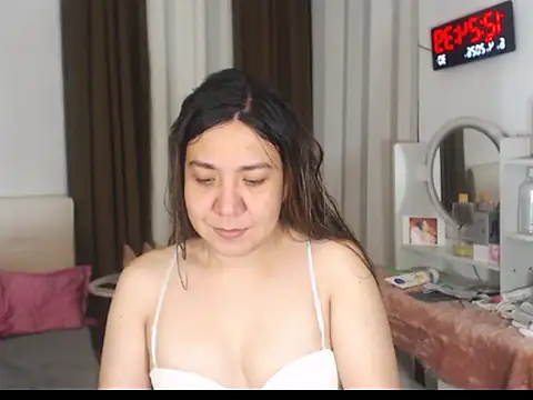 stellahugeX online show from April 2026 04:26:02 PM