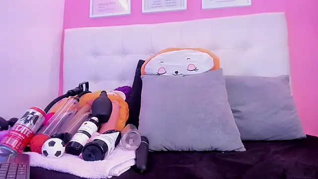 Willow Wright online show from March 2026 02:23:02 PM