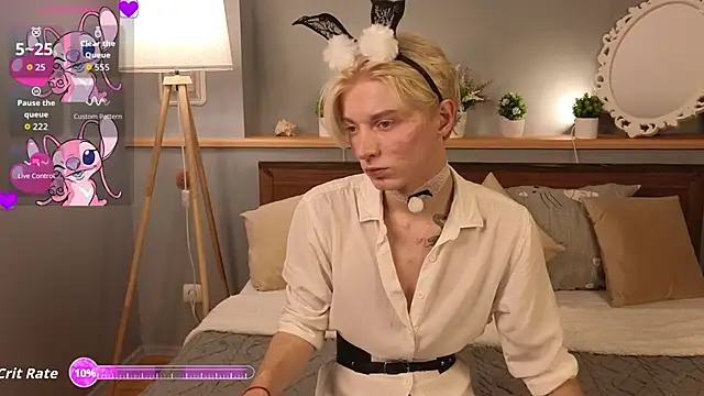 fiachand online show from September 2025 08:54:01 PM