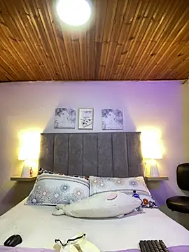 juliana-mancini online show from October 2025 05:09:02 PM