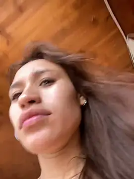 juliana-mancini online show from November 2025 03:58:02 PM