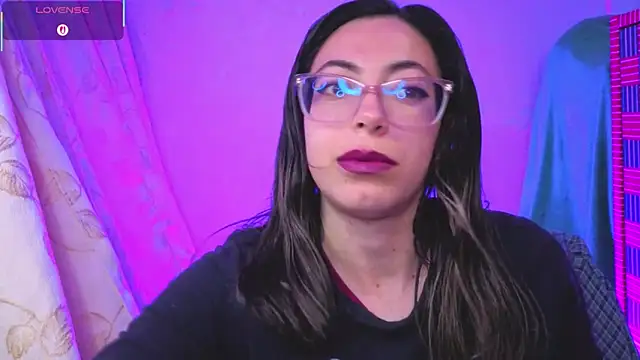 Snapshot of Miranda_sexlove_ chatting on February 2026 06:01:01 AM Miranda sexlove online show from February 2026 06:01:01 AM