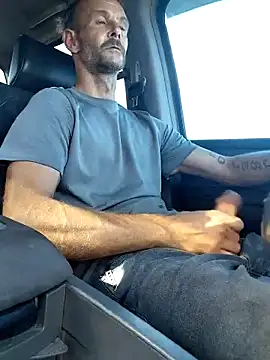 Hungwell1515 online show from December 2025 07:55:01 PM