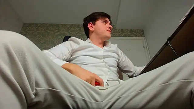 FelixStarkk online show from October 2025 04:43:02 AM