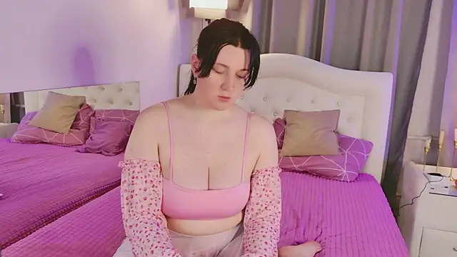 love me  tonight  online show from November 2025 11:05:01 PM