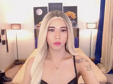 Snapshot of PreciousAmore chatting on November 2025 09:30:01 AM PreciousAmore online show from November 2025 09:30:01 AM