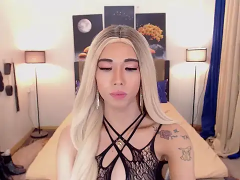 Snapshot of PreciousAmore chatting on November 2025 10:47:01 AM PreciousAmore online show from November 2025 10:47:01 AM