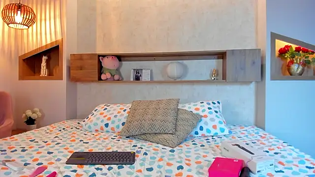 Emilly Beaumont online show from March 2026 01:38:01 PM