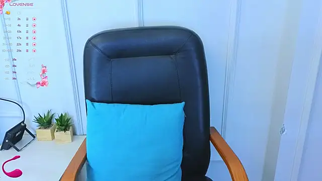 Kuro Ren online show from October 2025 12:38:02 PM