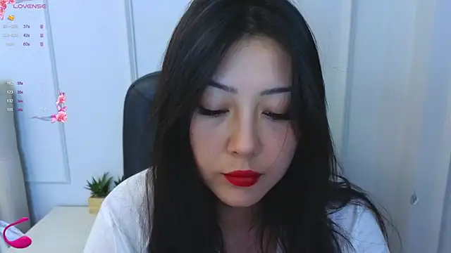 Kuro Ren online show from November 2025 01:46:01 PM