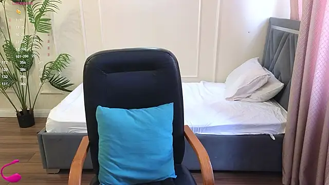 Kuro Ren online show from March 2026 03:43:02 AM