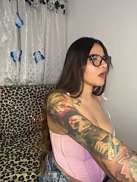 Linda Bellucci online show from April 2026 04:23:02 AM