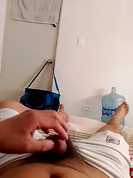 Juanewis1 online show from May 2026 05:08:01 PM