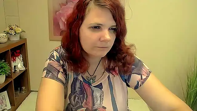 Snapshot of TwoBigSuns chatting on September 2025 07:01:01 AM TwoBigSuns online show from September 2025 07:01:01 AM