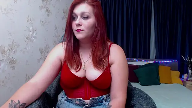 Alisawoods  online show from September 2025 06:30:02 PM