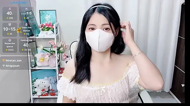 Snapshot of phuongnhi_ chatting on May 2026 12:57:02 PM phuongnhi online show from May 2026 12:57:02 PM