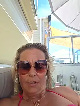 Mrs-Aurora online show from May 2026 12:54:01 PM
