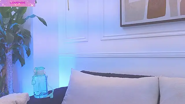 Daisy Price online show from March 2026 10:21:01 AM