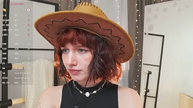 LeelooYolo online show from January 2026 03:47:01 PM