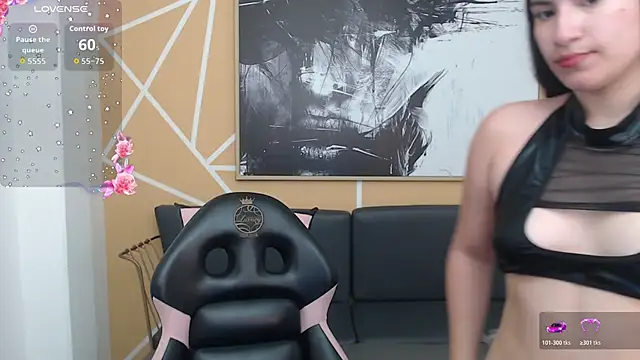 olivia russo  online show from November 2025 08:08:01 PM