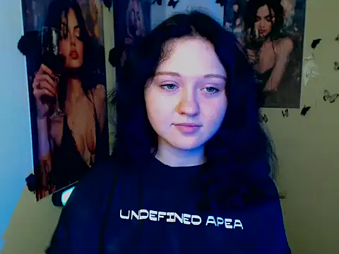 Snapshot of LadyAlice_ chatting on November 2025 07:07:03 AM LadyAlice online show from November 2025 07:07:03 AM