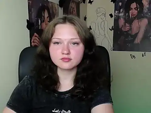 Snapshot of LadyAlice_ chatting on July 2026 06:10:02 PM LadyAlice online show from July 2026 06:10:02 PM