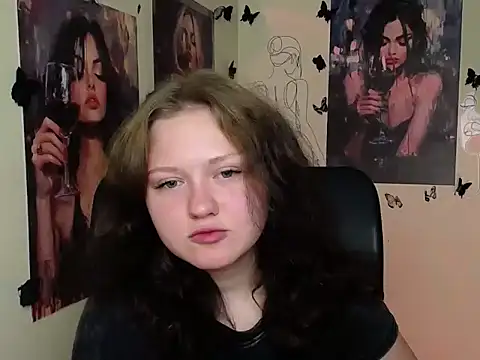 Snapshot of LadyAlice_ chatting on July 2026 06:07:02 AM LadyAlice online show from July 2026 06:07:02 AM