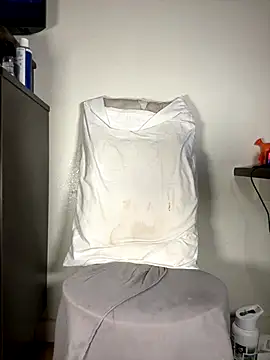 Snapshot of rubywithpearls chatting on October 2025 12:48:02 PM rubywithpearls online show from October 2025 12:48:02 PM