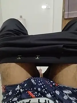 dhruve2010 online show from November 2025 05:25:02 PM