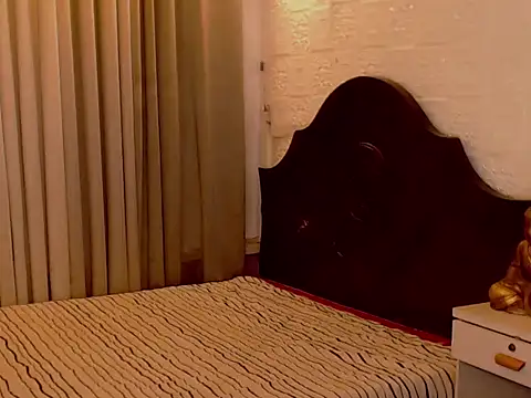 Adominatrixxxx online show from November 2025 03:46:01 PM