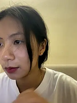 Lil-Gi online show from October 2025 03:34:04 PM