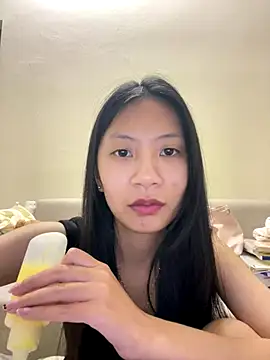 Lil-Gi online show from November 2025 04:13:02 PM