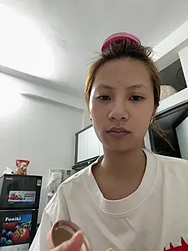 Lil-Gi online show from May 2026 10:00:01 AM