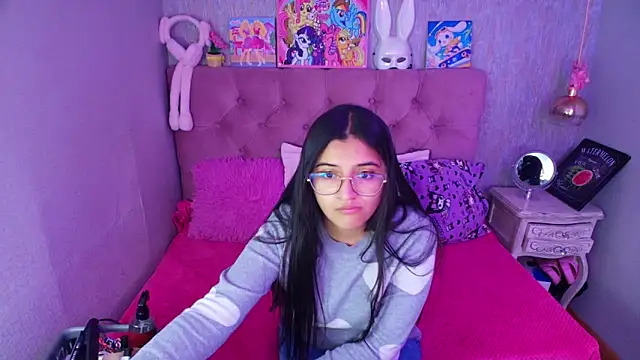 laurenelove online show from March 2026 03:52:02 AM