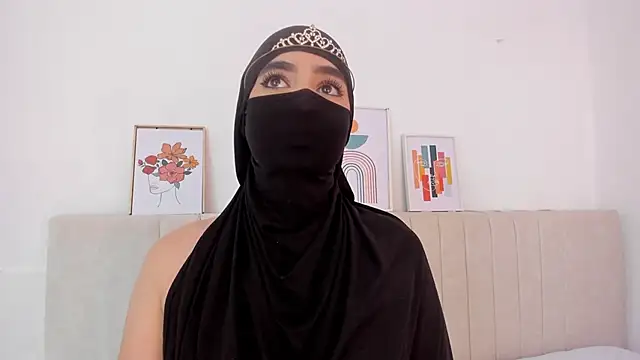 nayiraa  online show from February 2026 02:05:01 AM