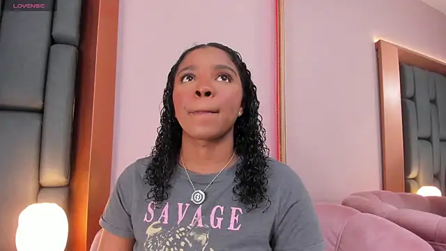 LisaMendez online show from March 2026 11:43:01 PM