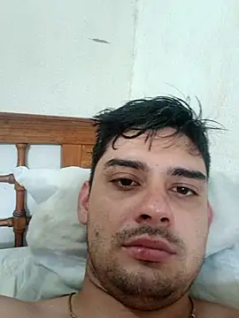 fromero27 online show from October 2025 01:18:01 PM